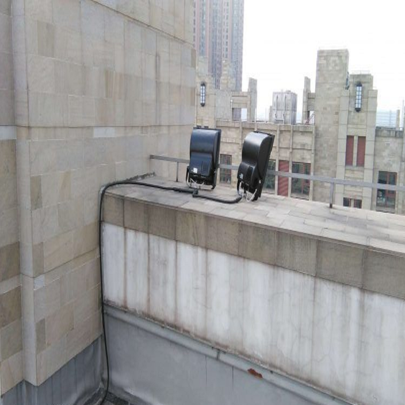 射灯型美化天线