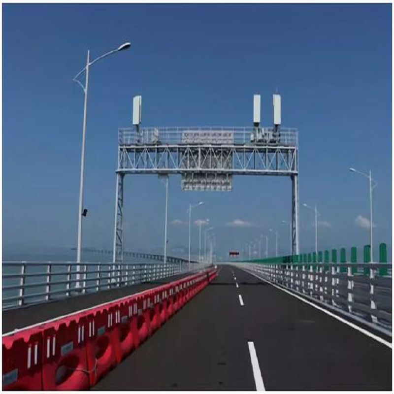 高速路基站天线.jpg